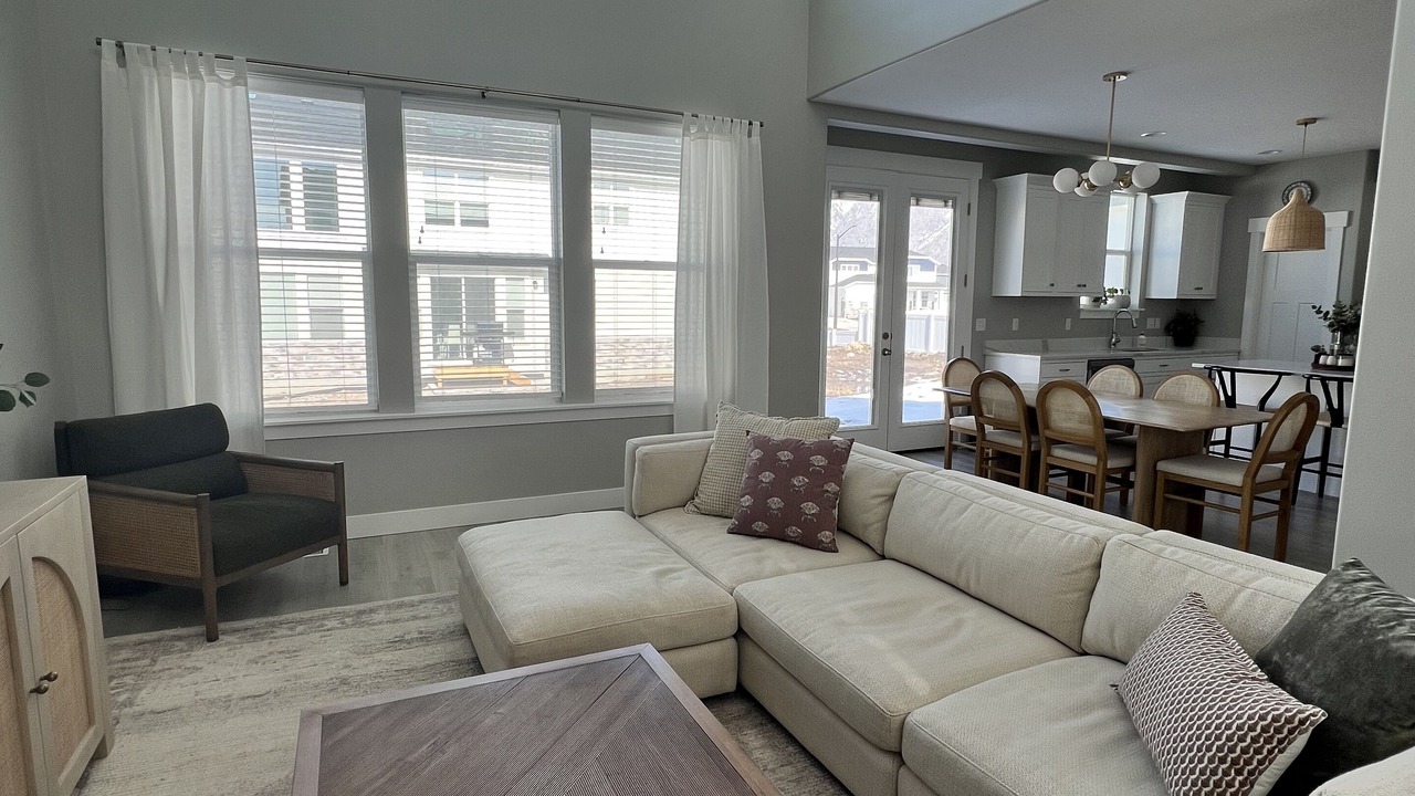 Photo of Livingroom in Springville