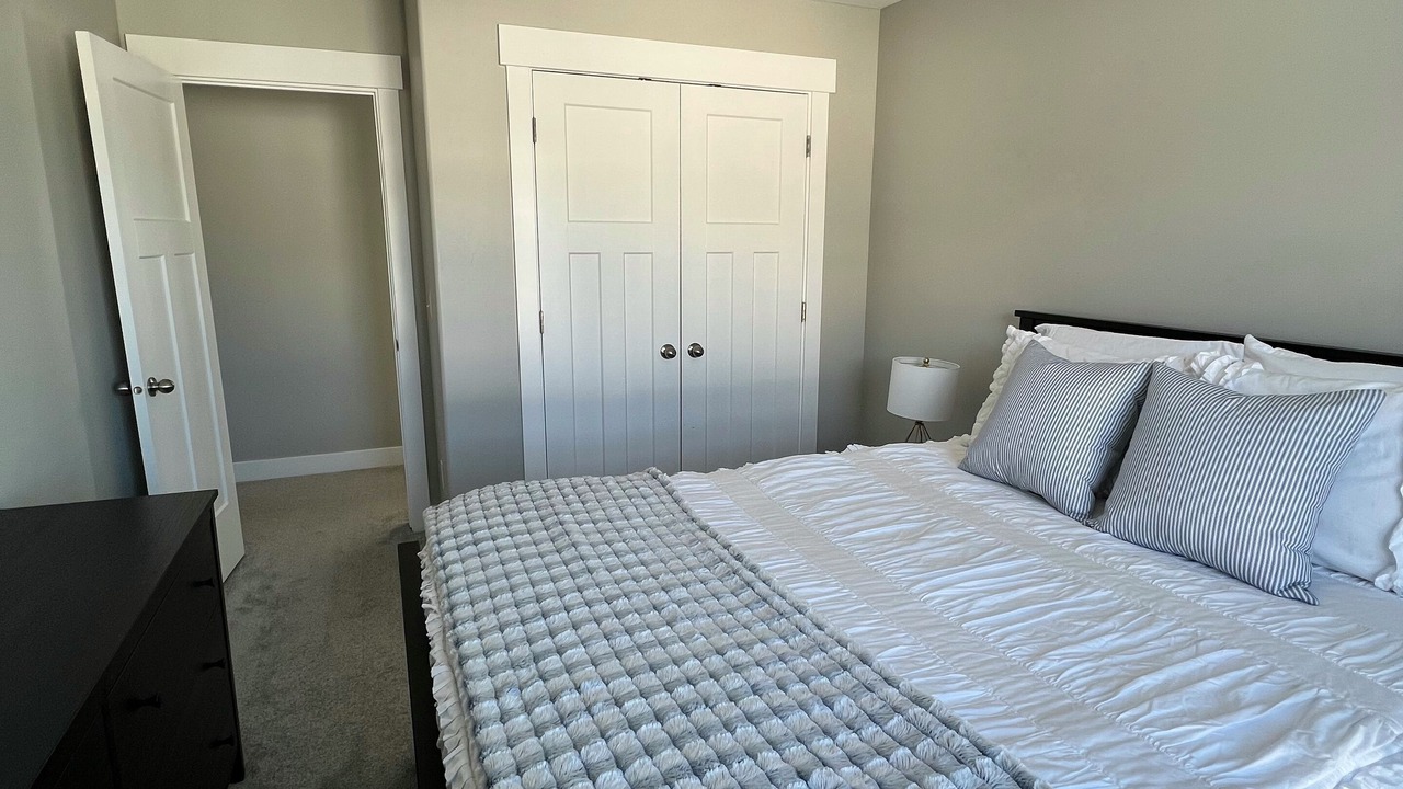 Photo of Bedroom in Springville