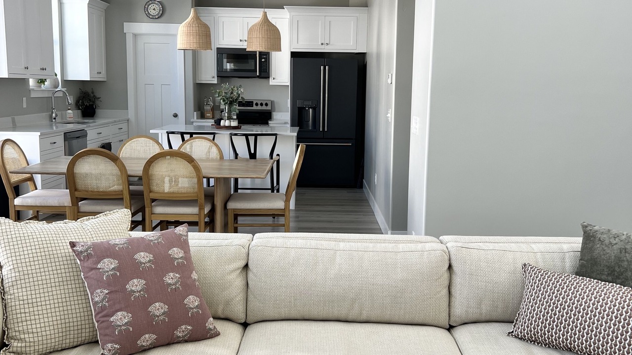 Photo of Livingroom in Springville