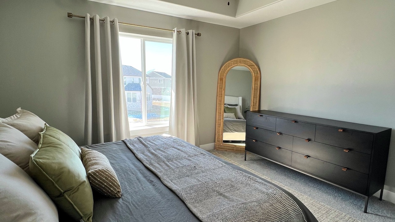 Photo of Bedroom in Springville