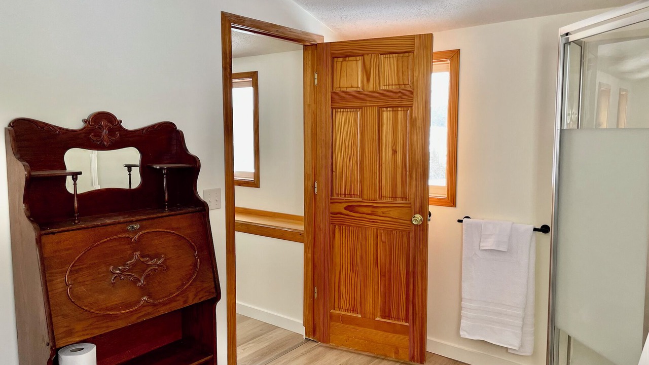 Photo of Others in New Woodstock