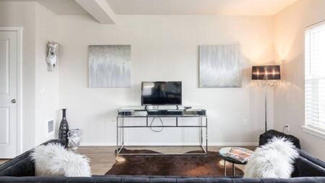 Photo of Livingroom in Eastside