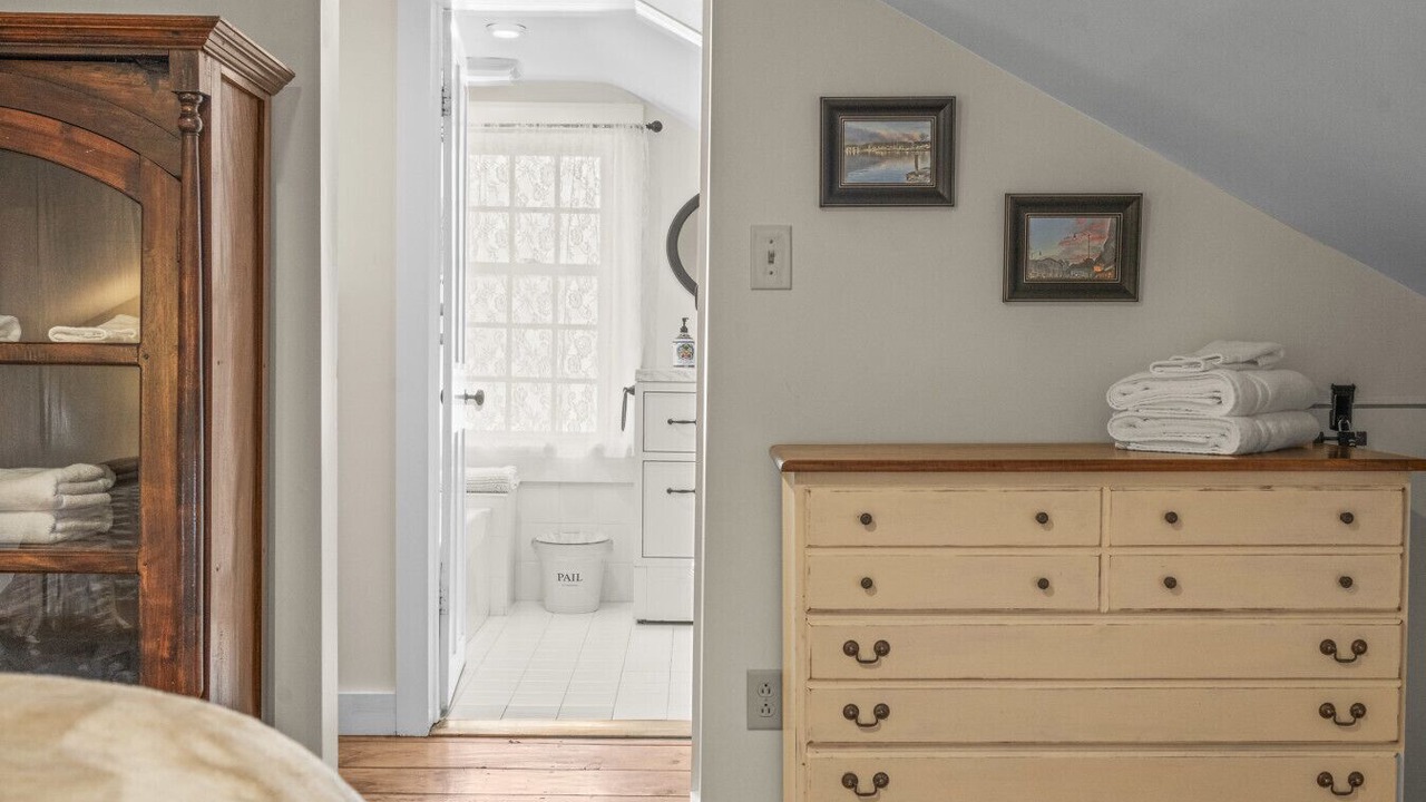 Photo of Bedroom in Mystic