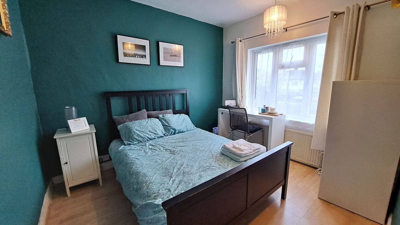 Photo of Bedroom in Greenford Broadway