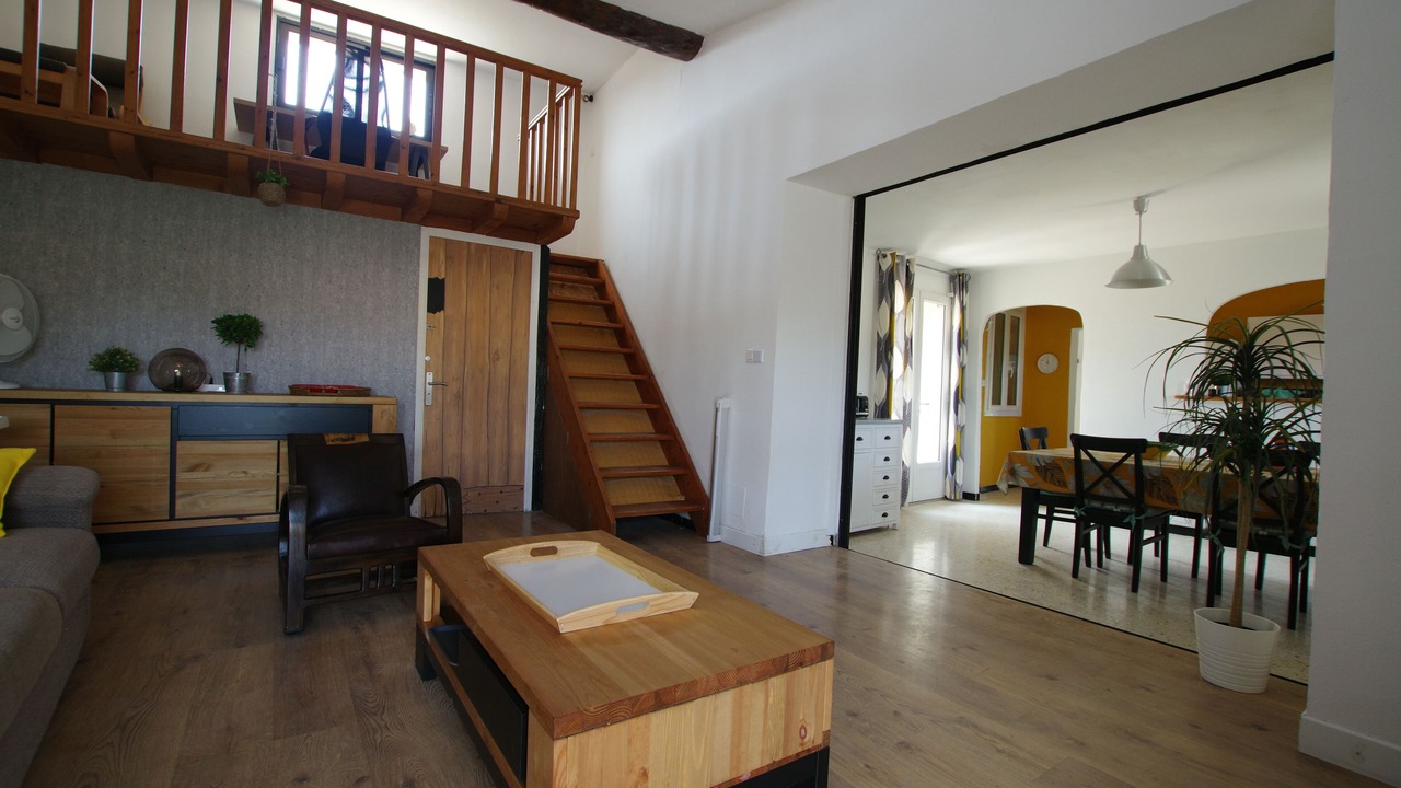 Photo of Livingroom in Meynes