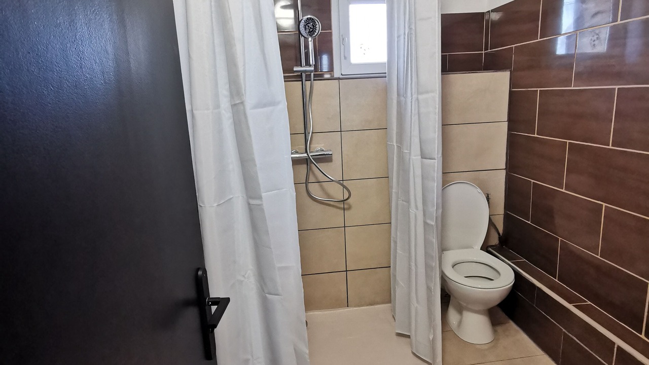 Photo of Bathroom in Meynes