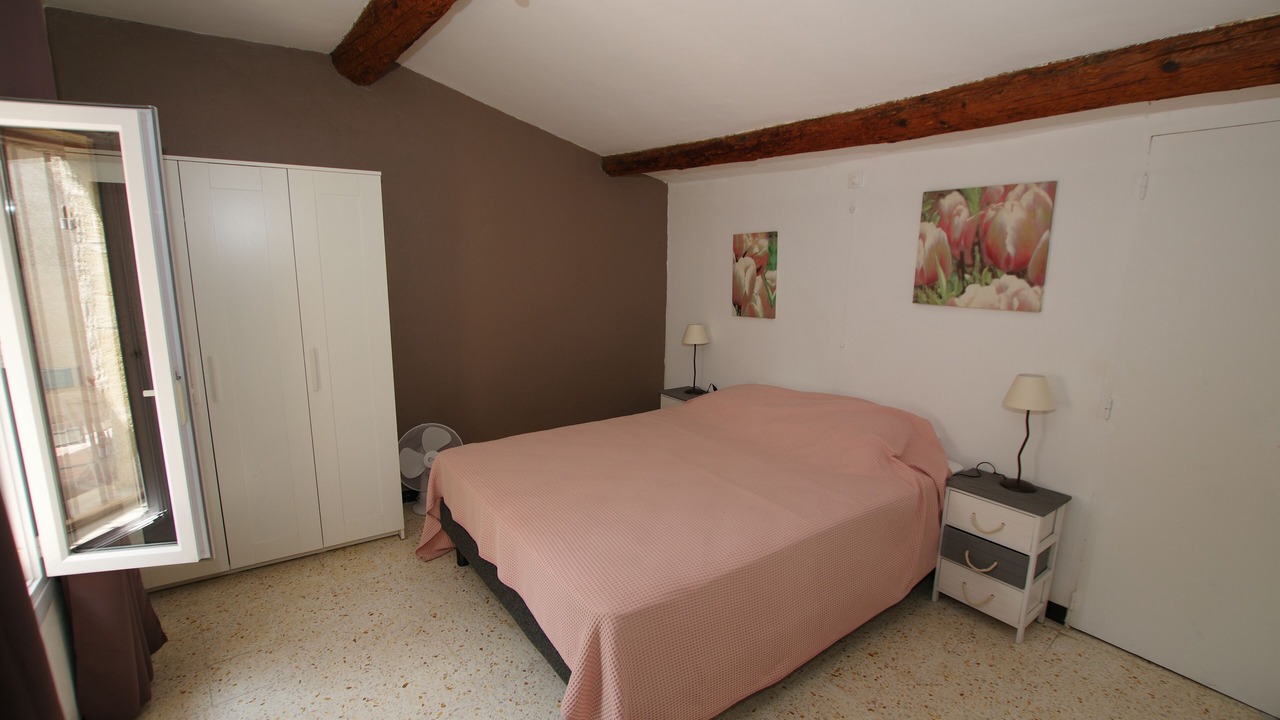 Photo of Bedroom in Meynes