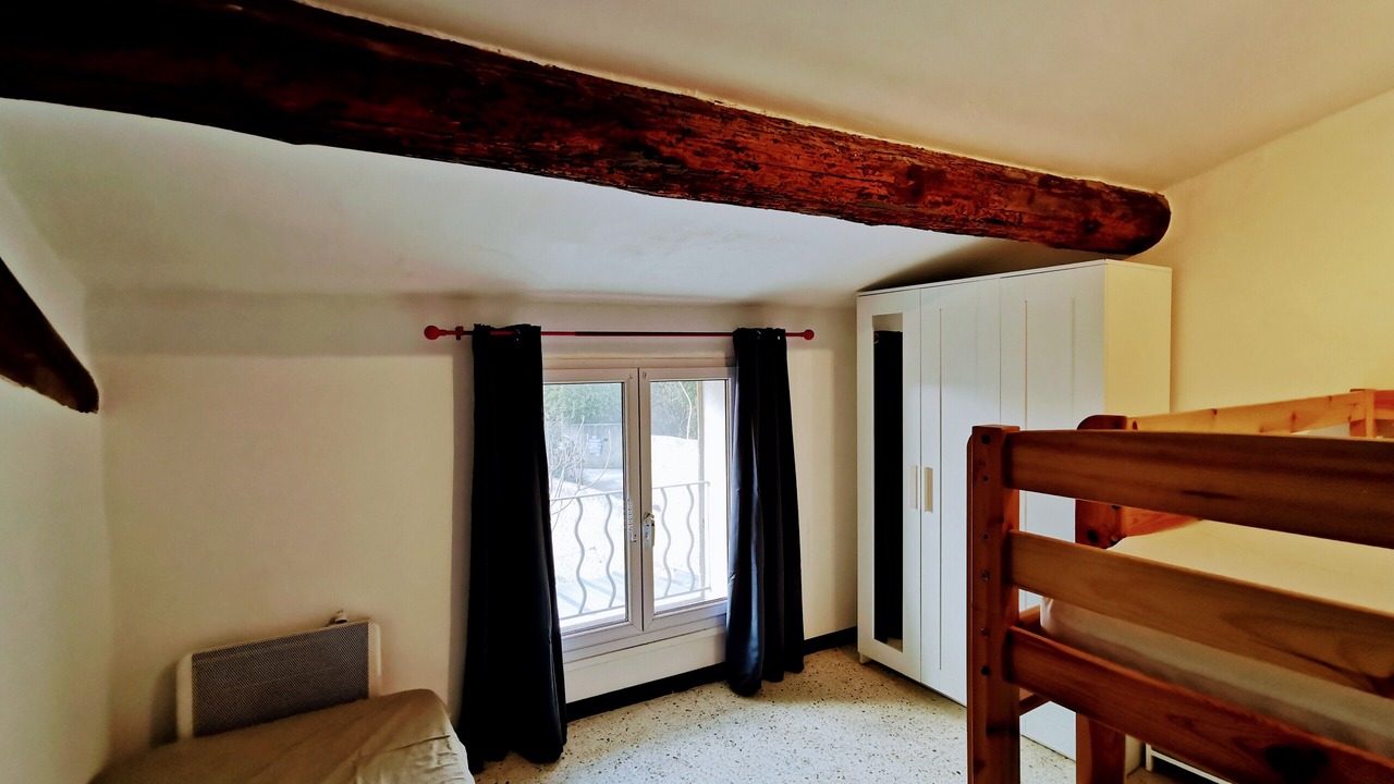 Photo of Bedroom in Meynes