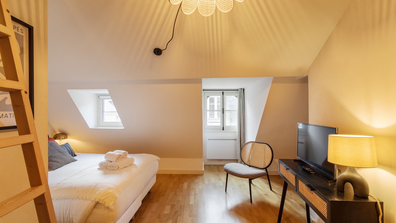 Photo of Bedroom in Centre
