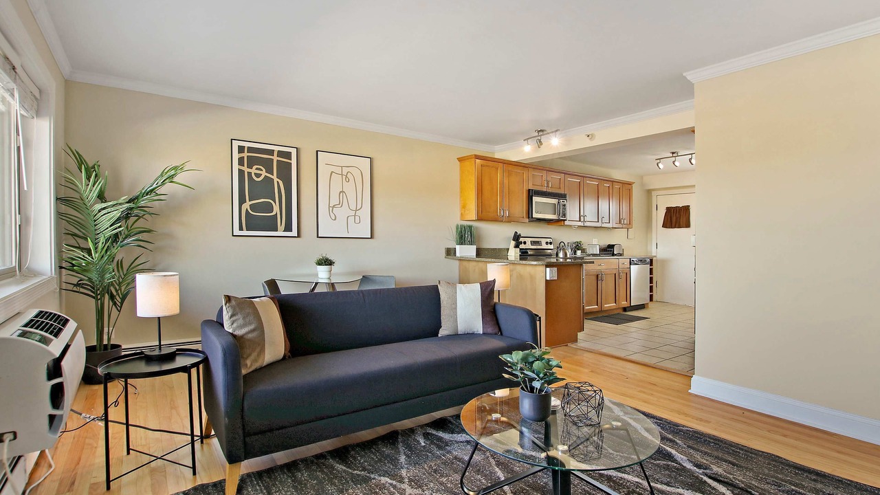 Photo of Livingroom in Arlington Heights