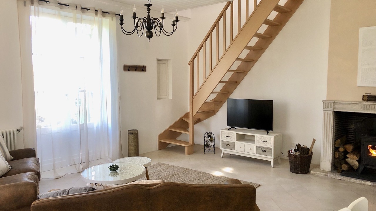 Photo of Livingroom in Saint-Antoine-de-Breuilh