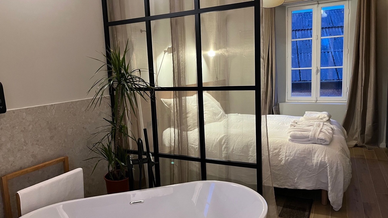 Photo of Bedroom in Villers-Cotterets