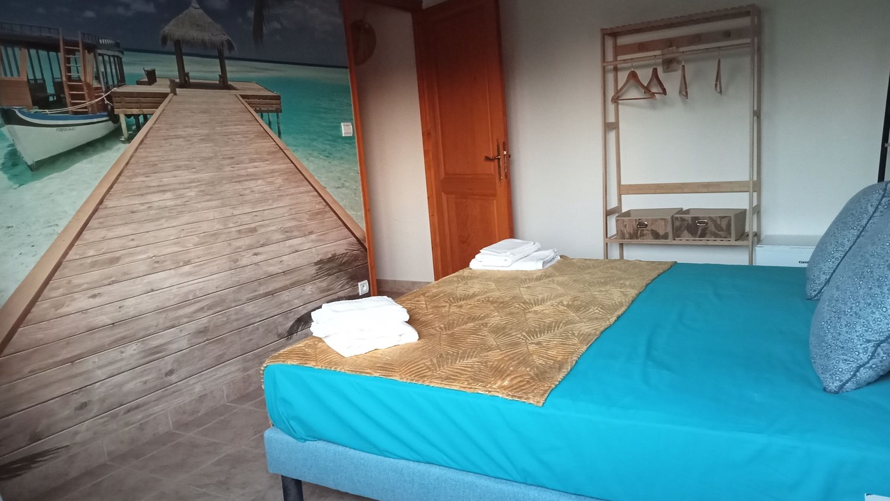 Photo of Bedroom in Saint-Aigulin