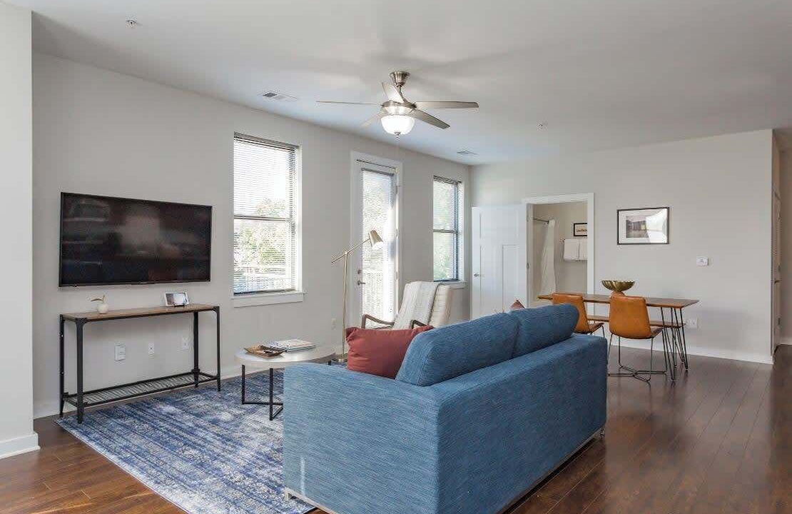 Photo of Livingroom in Music Row
