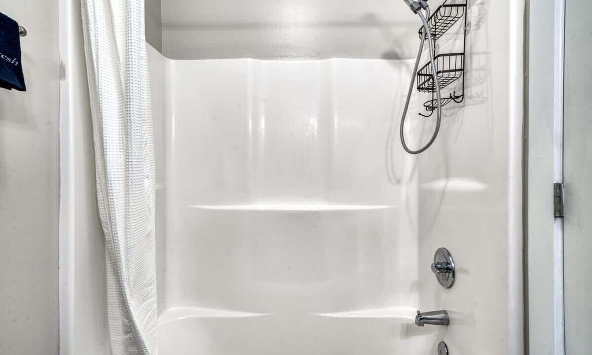 Photo of Bathroom in Music Row