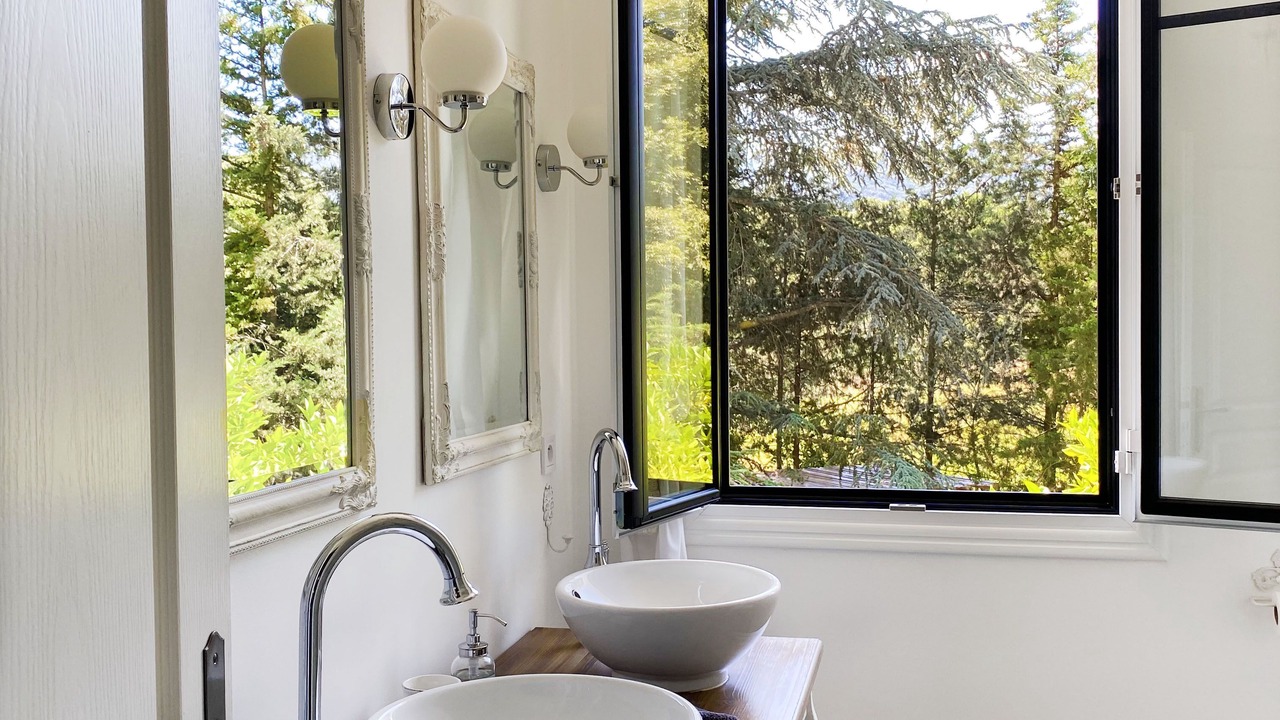 Photo of Bathroom in Saint-Andre