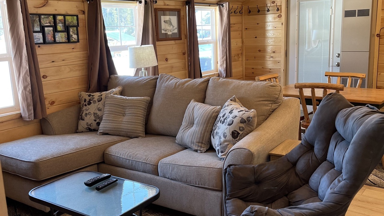Photo of Livingroom in Sioux Narrows Nestor Falls