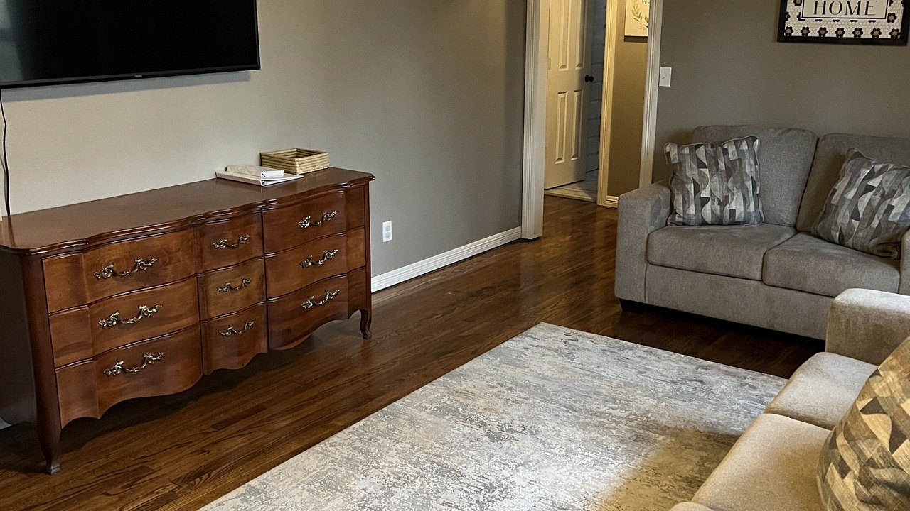 Photo of Livingroom in Pryor