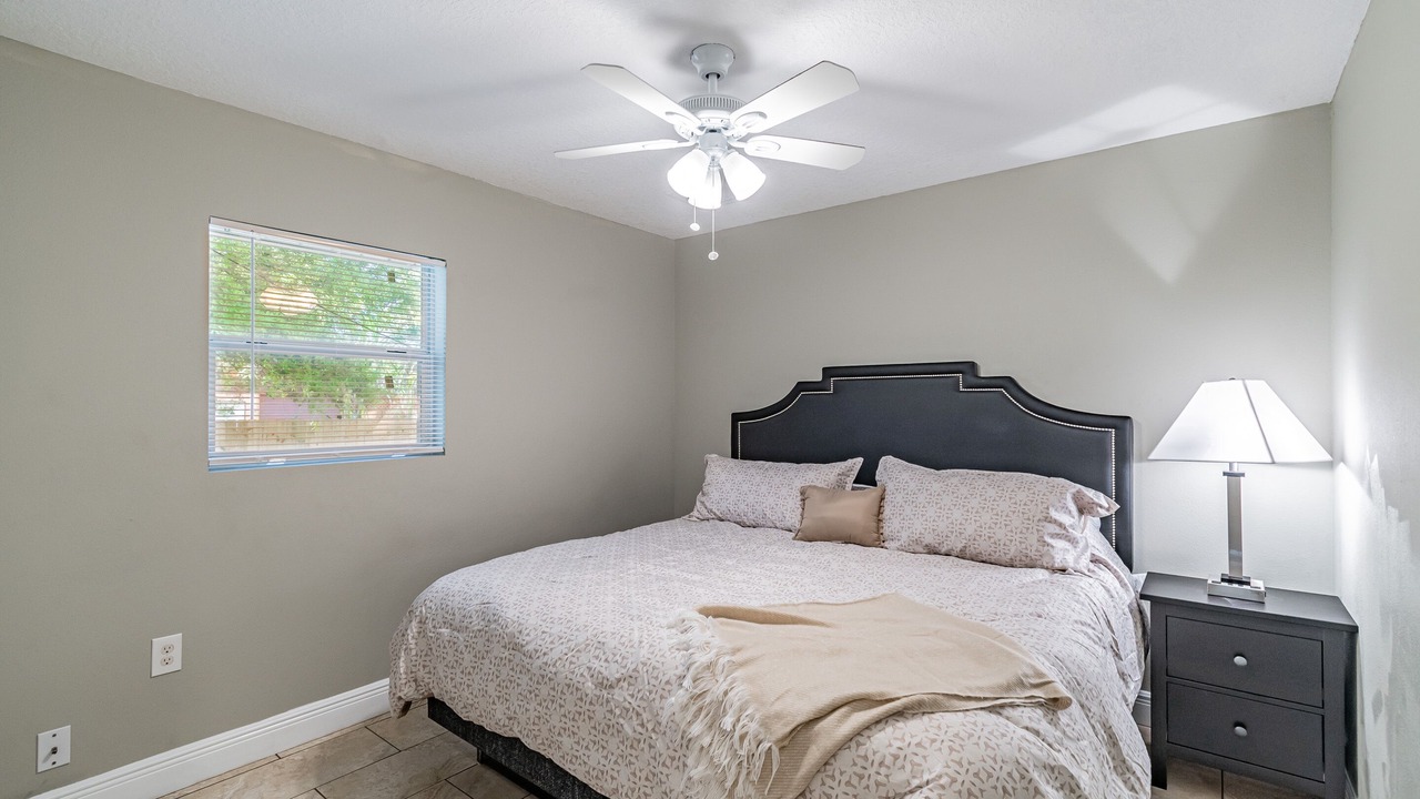 Photo of Bedroom in Bearss Plaza