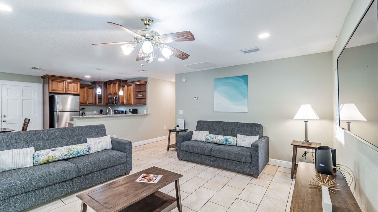 Photo of Livingroom in Bearss Plaza