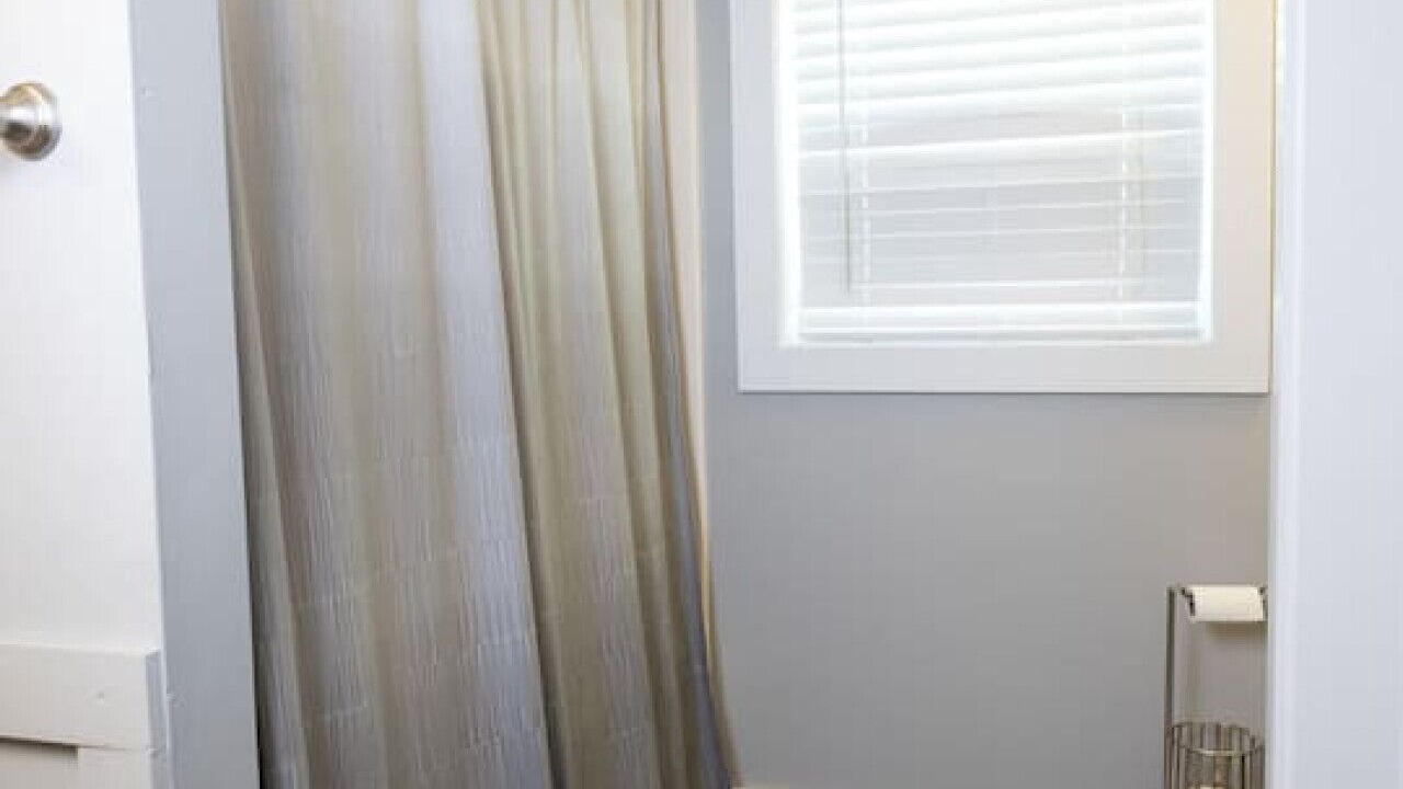 Photo of Bathroom in Centre