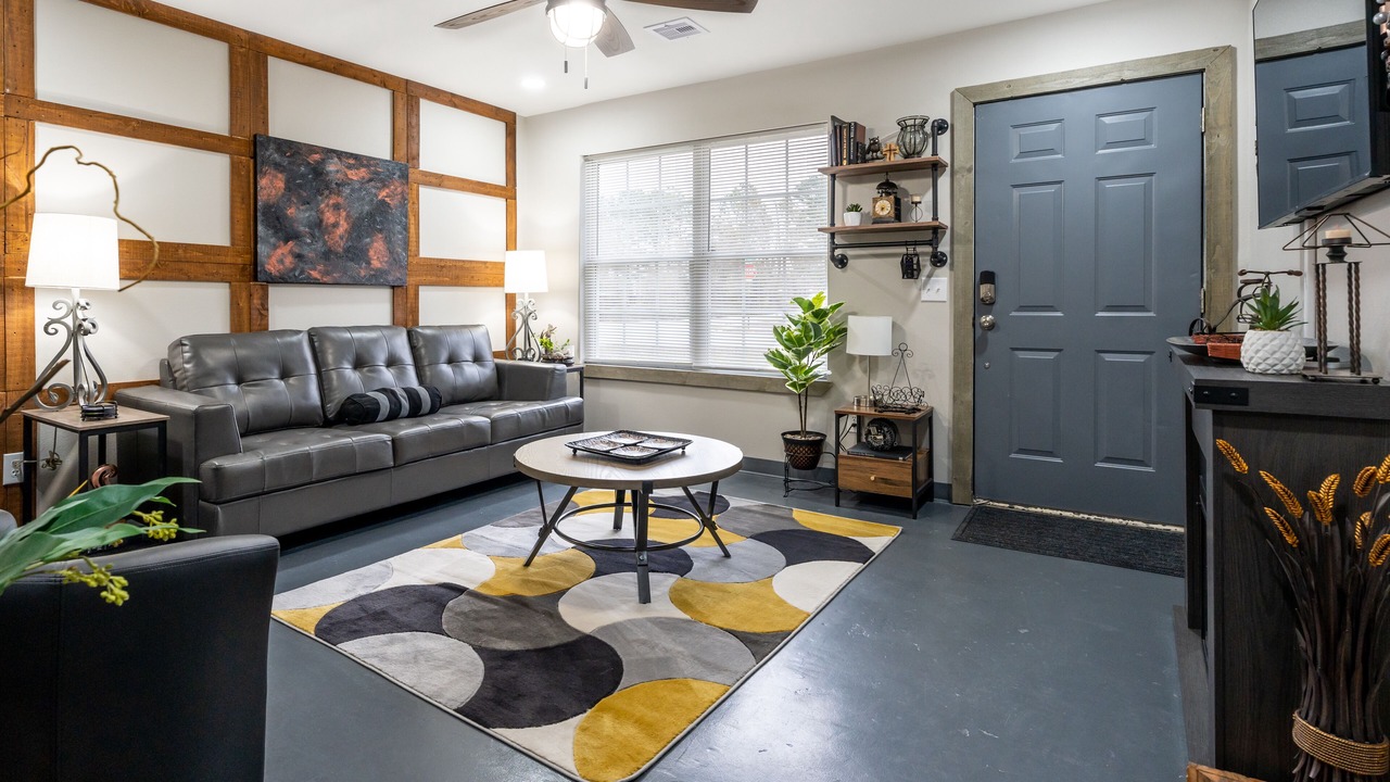 Photo of Livingroom in Springdale
