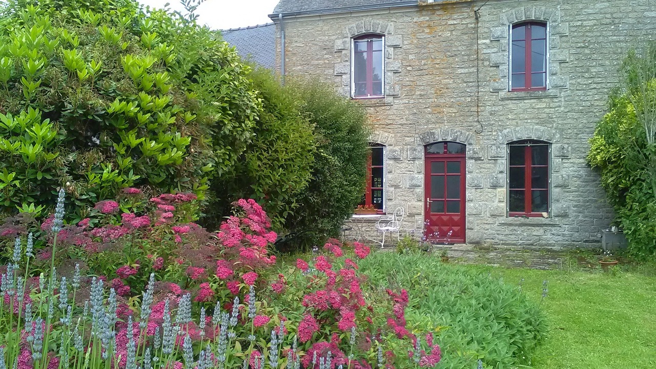 Photo of Outdoor in La Croix-Hellean