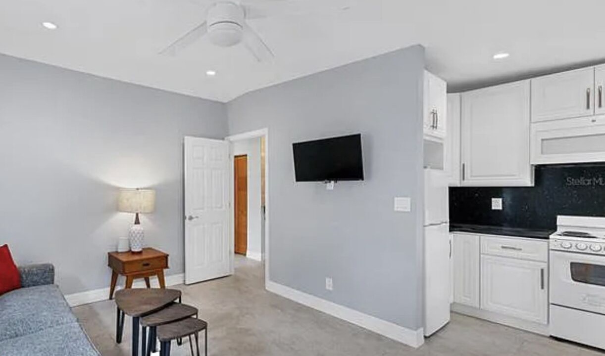 Photo of Livingroom in Central Sarasota