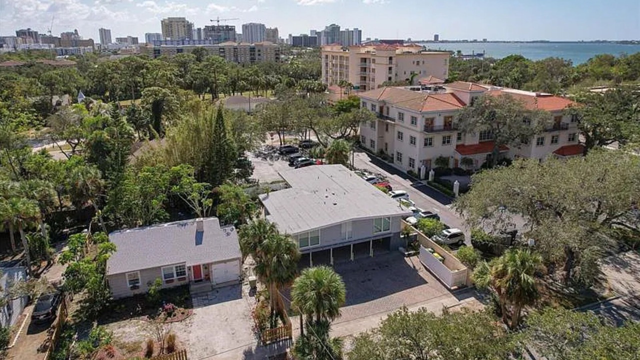 Photo of Outdoor in Central Sarasota