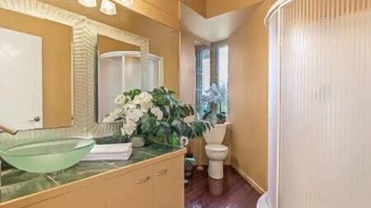 Photo of Bathroom in Holualoa