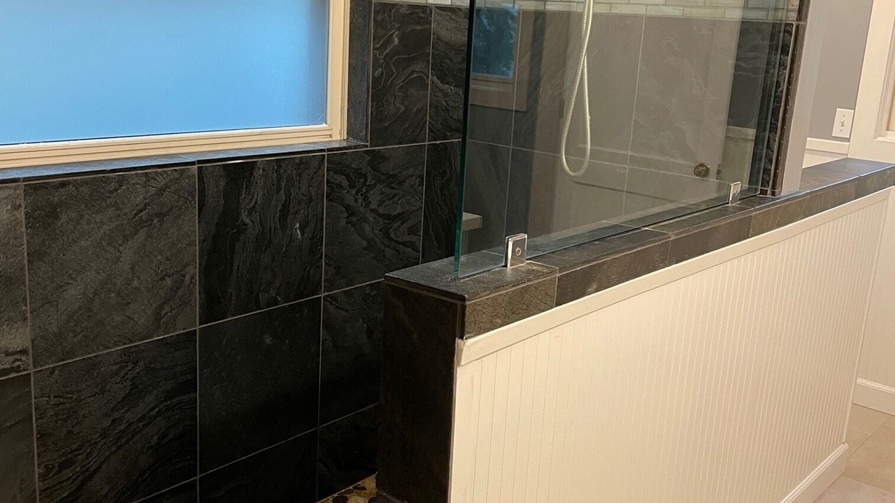 Photo of Bathroom in Dutch Flat