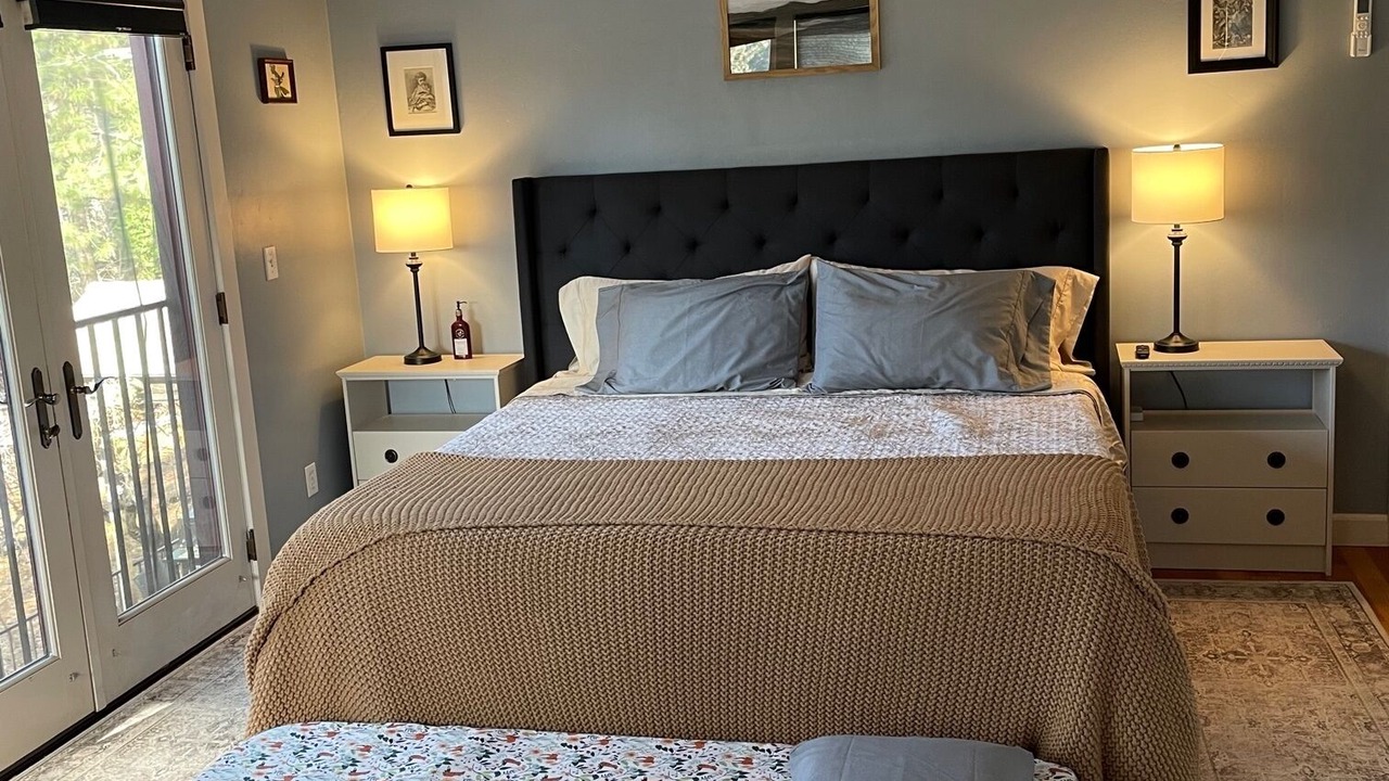 Photo of Bedroom in Dutch Flat