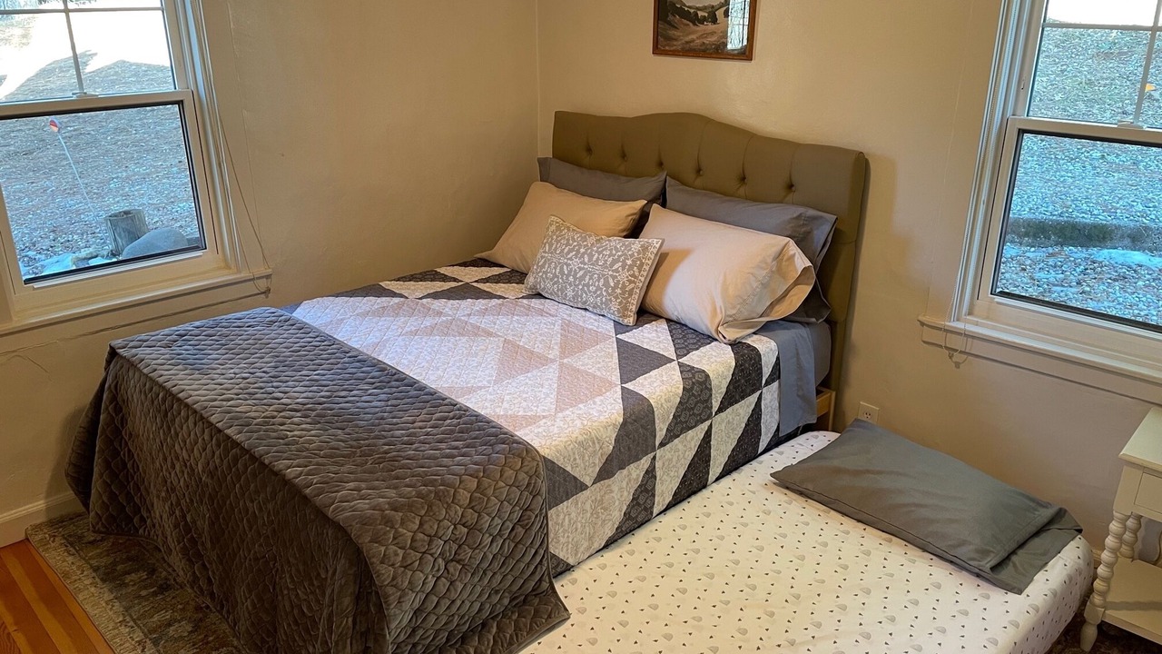 Photo of Bedroom in Dutch Flat