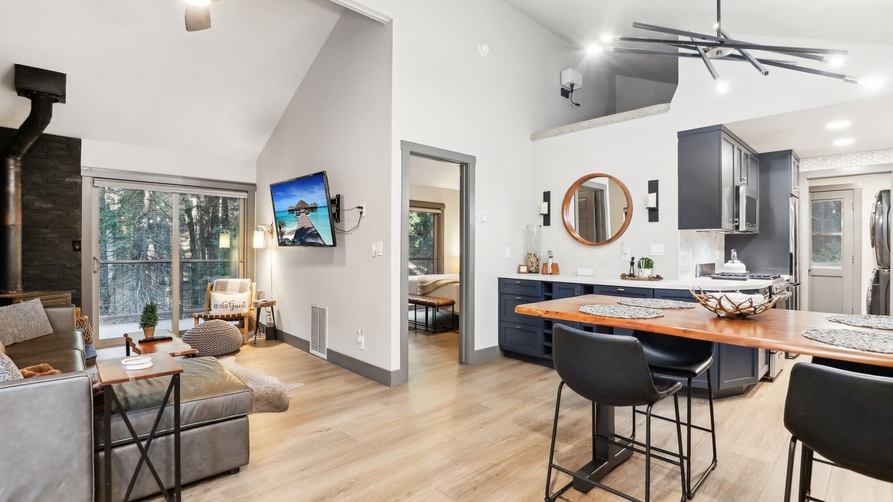 Photo of Livingroom in Pollock Pines
