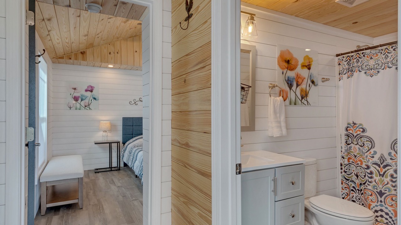 Photo of Bathroom in White County
