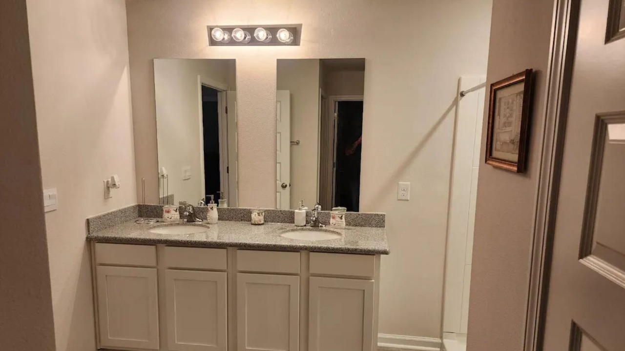 Photo of Bathroom in Northwest Pensacola