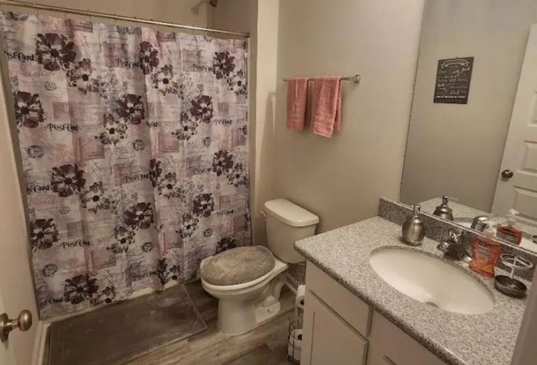 Photo of Bathroom in Northwest Pensacola