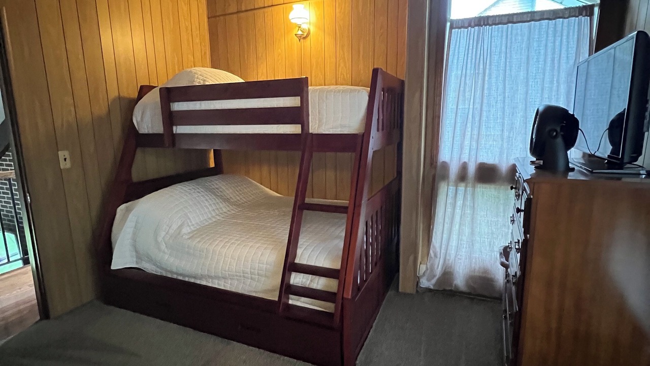 Photo of Bedroom in Spruce