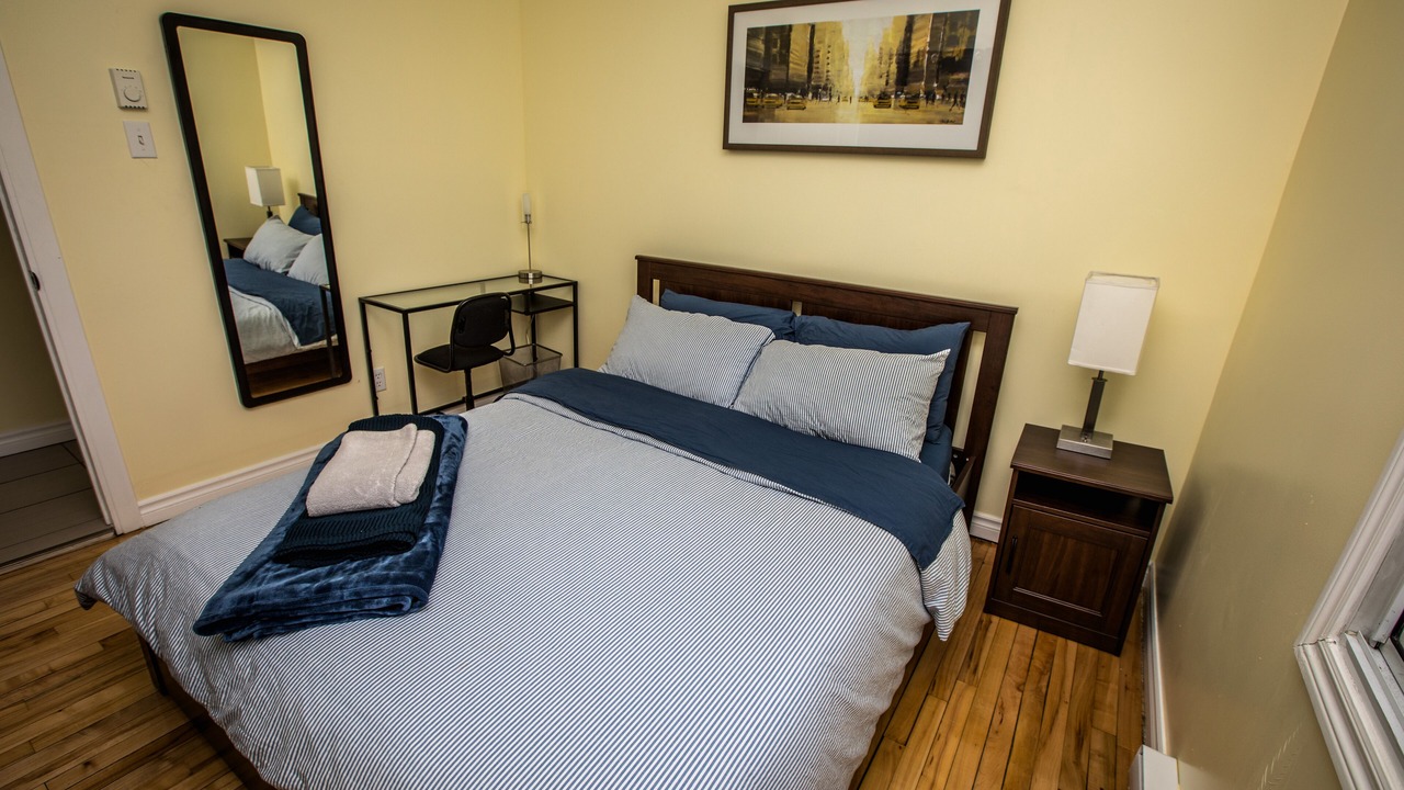 Photo of Bedroom in De Lorimier