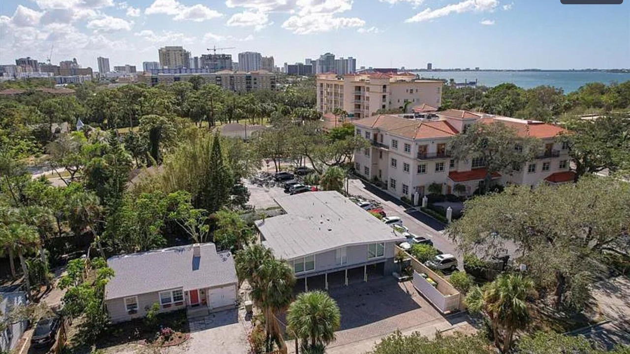 Photo of Outdoor in Central Sarasota