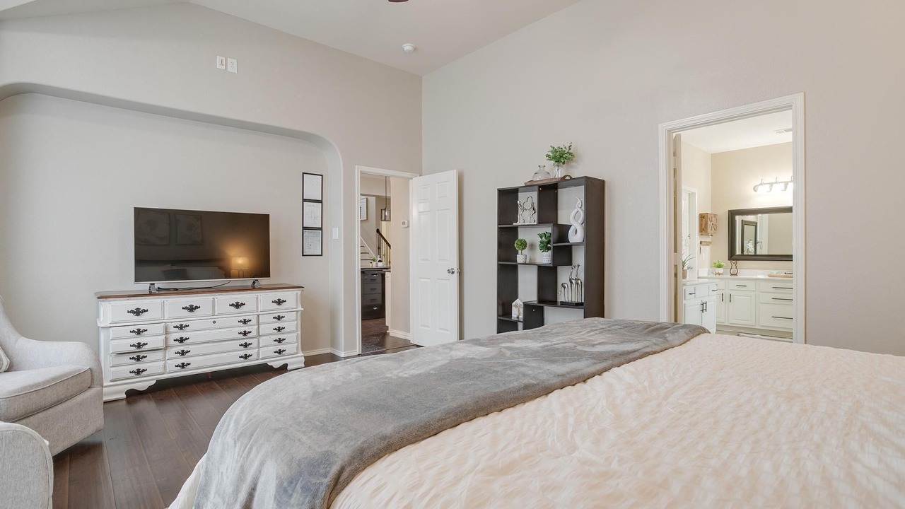 Photo of Bedroom in Grand Prairie