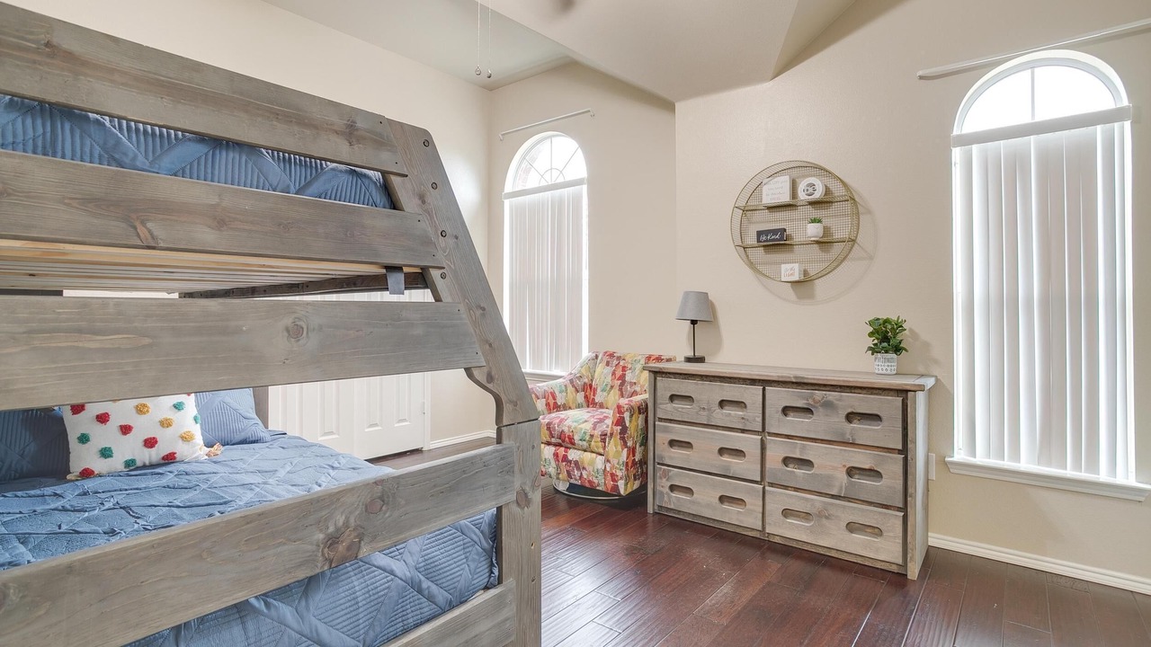 Photo of Bedroom in Grand Prairie