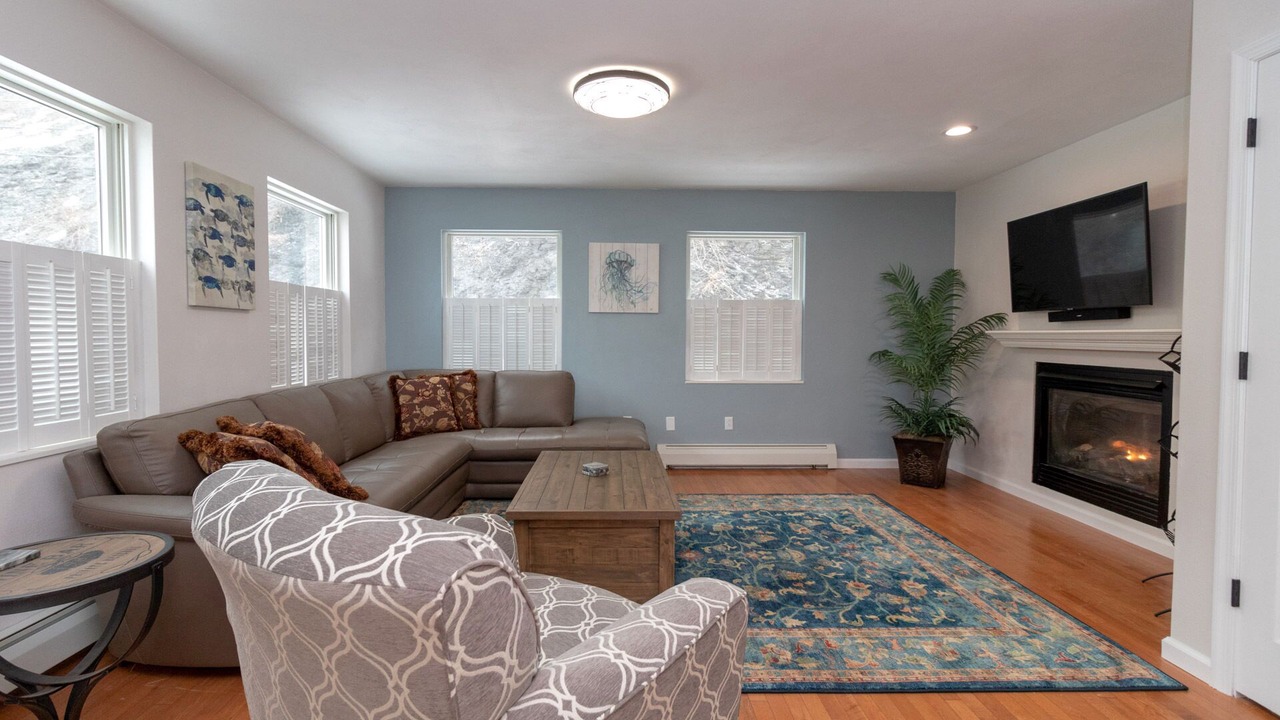 Photo of Livingroom in Town of Ledyard
