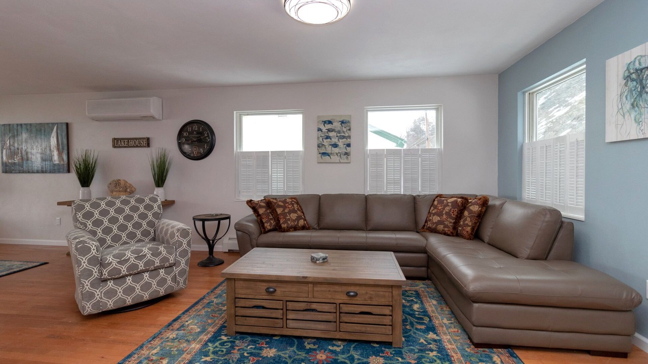 Photo of Livingroom in Town of Ledyard