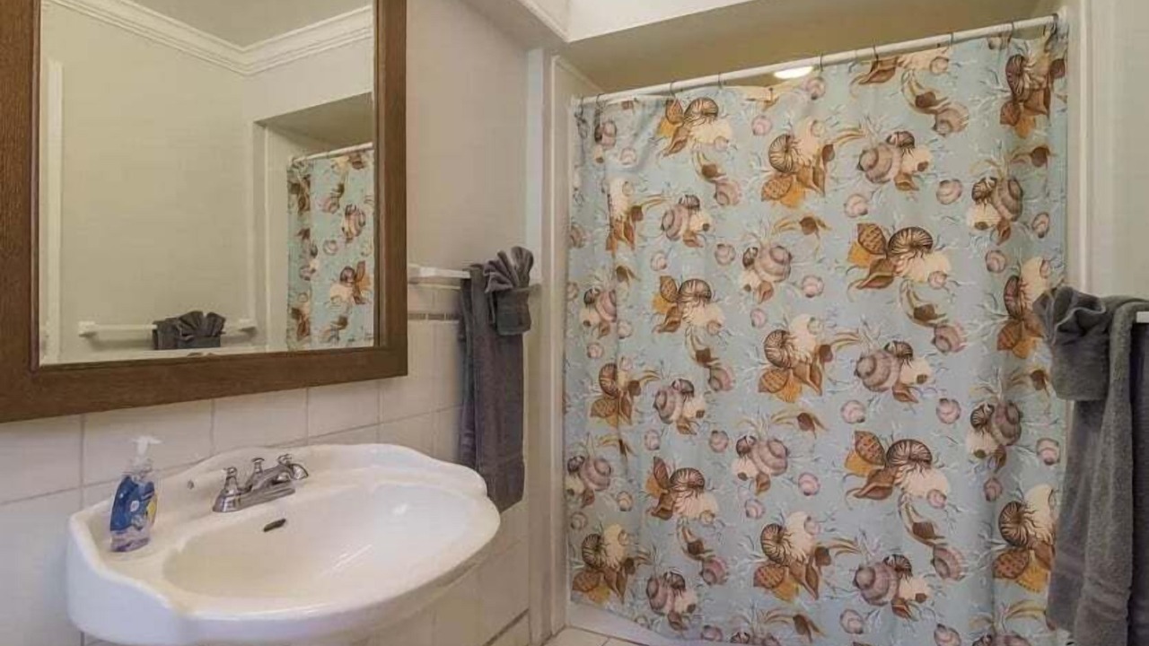 Photo of Bathroom in Laie