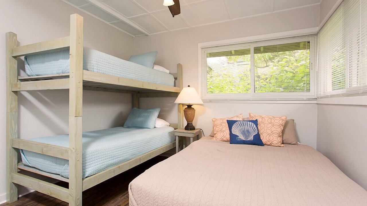 Photo of Others in Laie