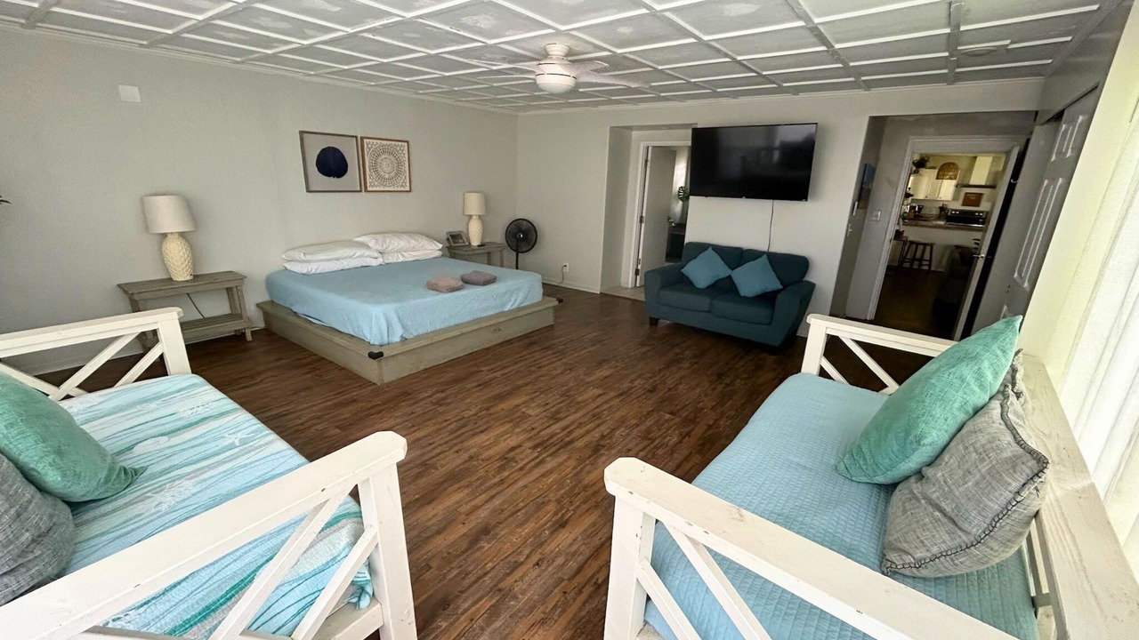 Photo of Others in Laie