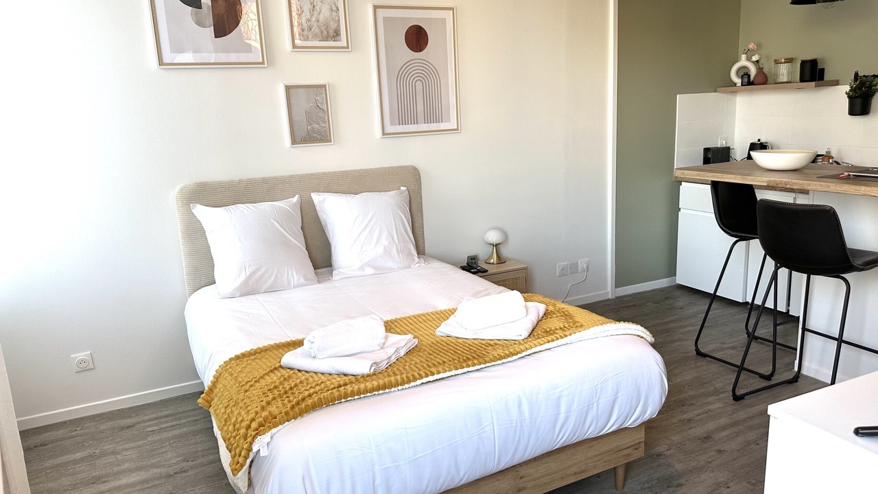 Photo of Bedroom in Courlancy