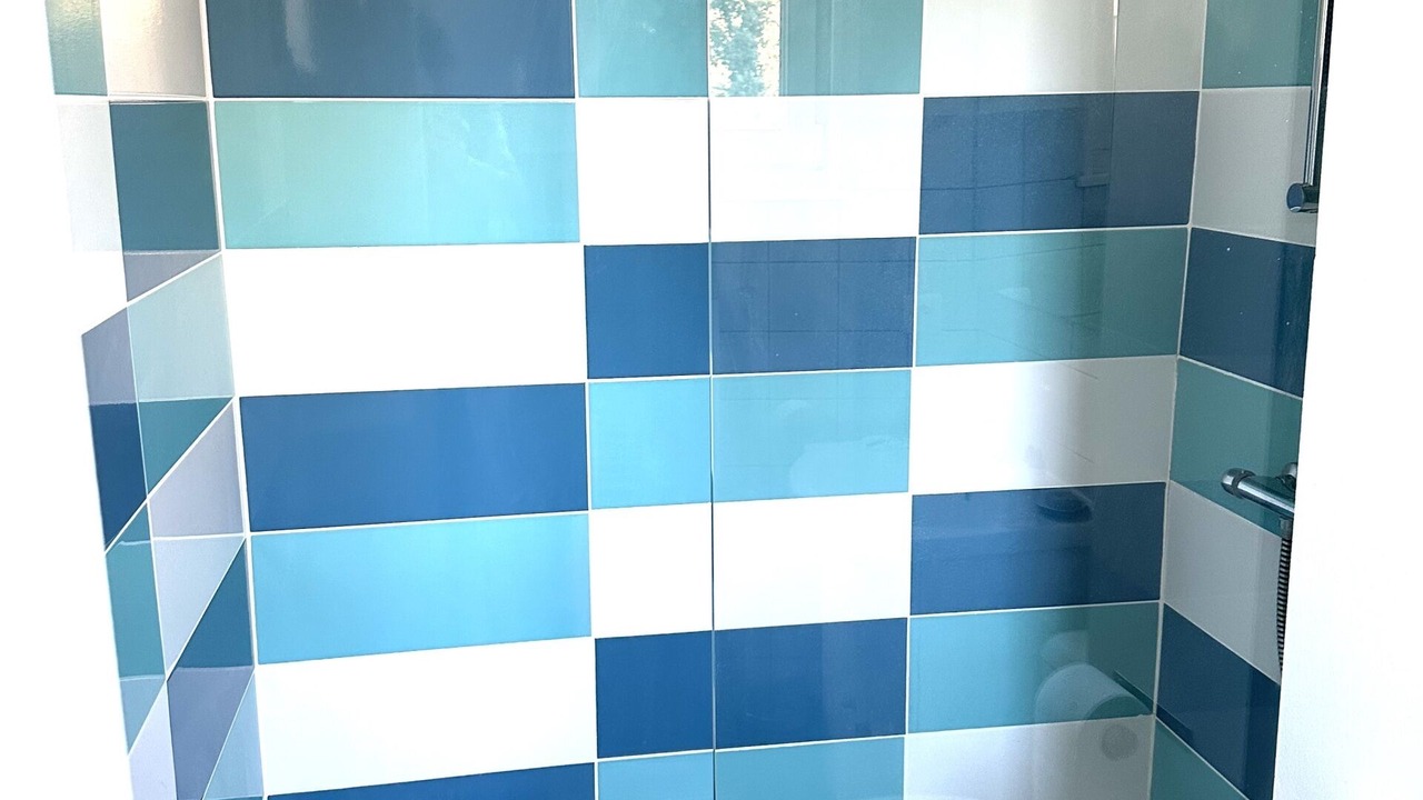 Photo of Bathroom in Courlancy