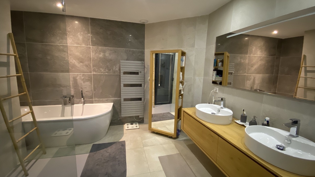 Photo of Bathroom in Sollies-Toucas